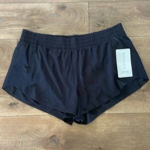 NWT ATHLETA LARGE BLACK SHORTS